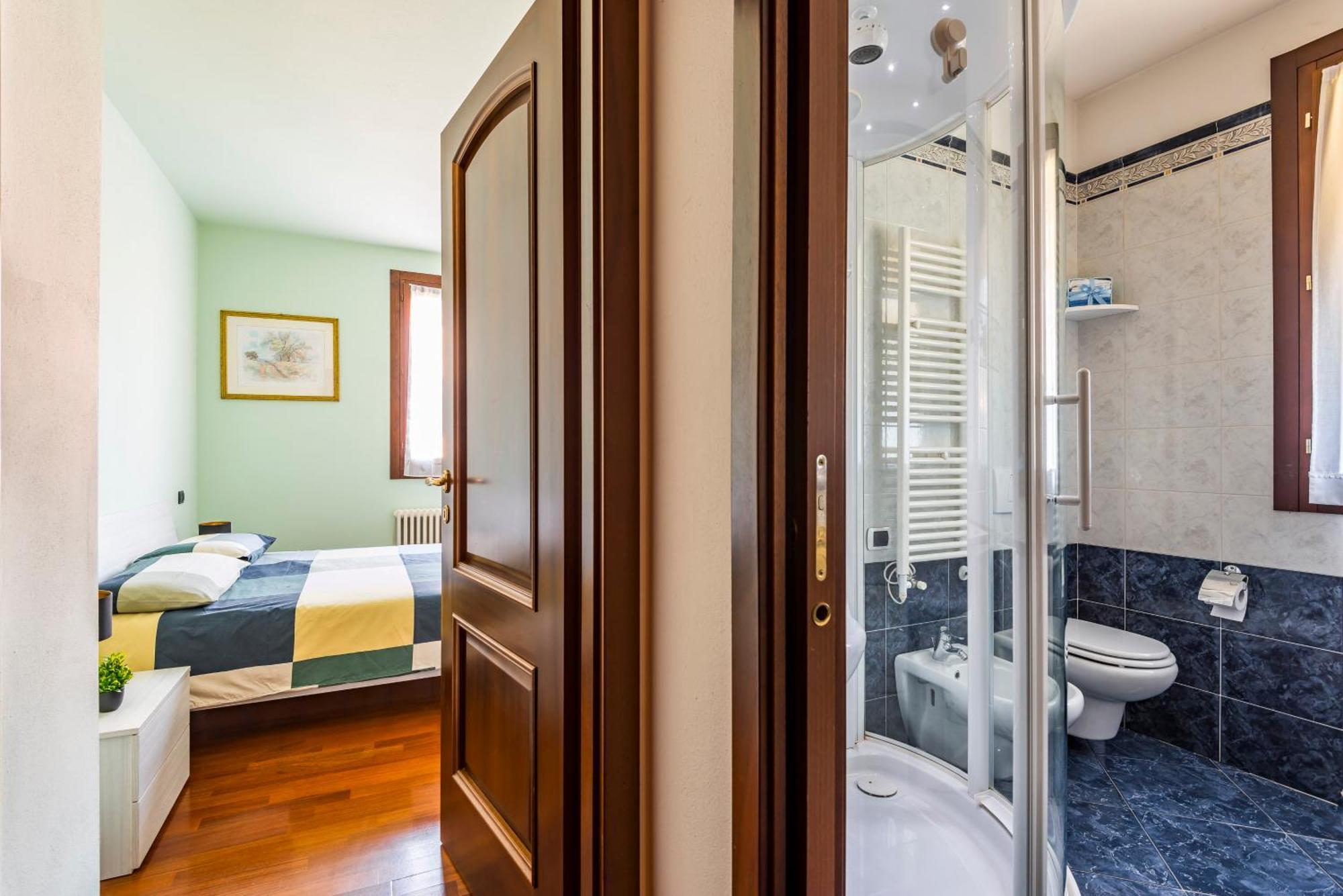 Jacuzzi Apartment In Italian Villa, Wi-Fi & Garden Sassuolo - Maranello Casalgrande Dış mekan fotoğraf